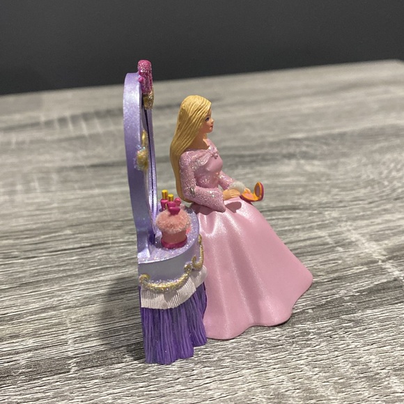 Hallmark | Barbie: Special Memories Photo Holder (2003) - Keepsake Ornament - Picture 10 of 15